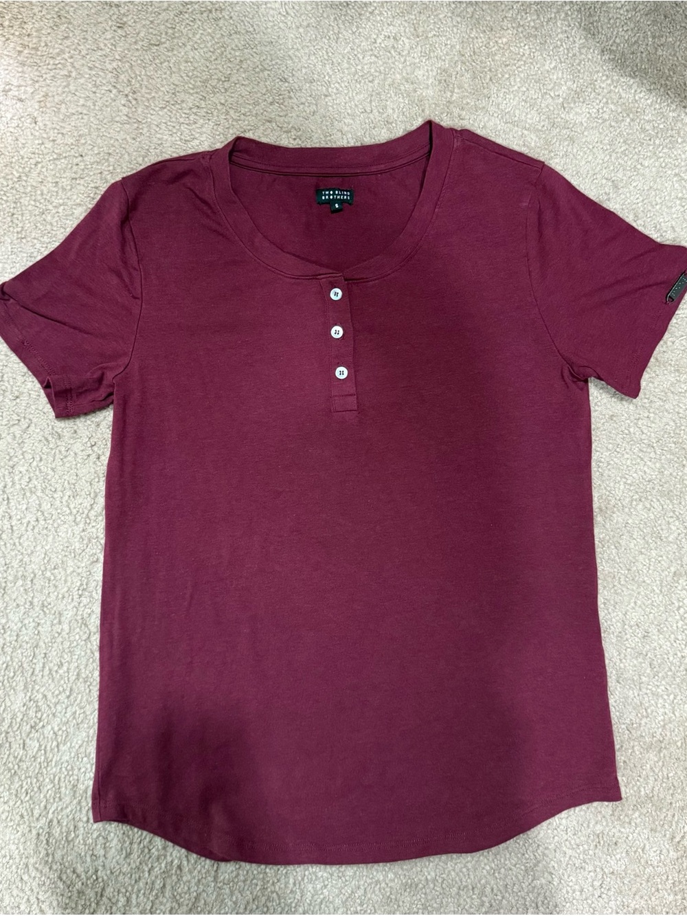 Short-Sleeve Henley Tee - Burgundy